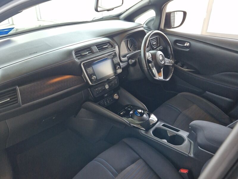 More views of Nissan Leaf