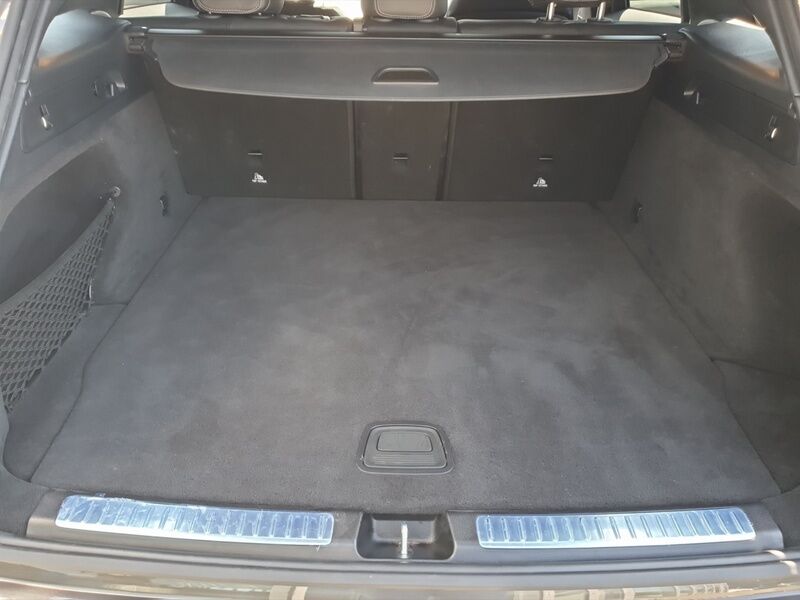 More views of Mercedes-Benz EQC