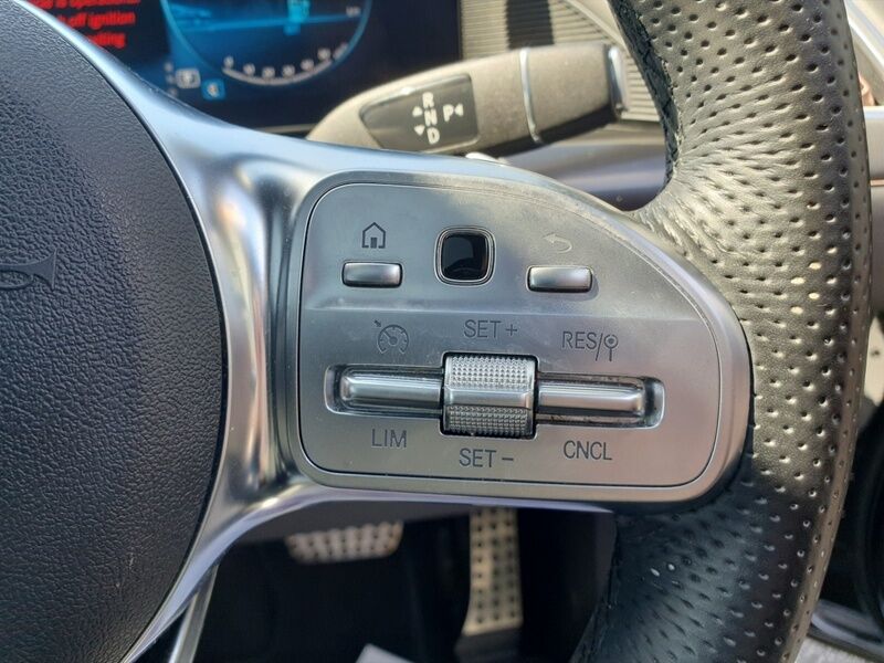 More views of Mercedes-Benz EQC