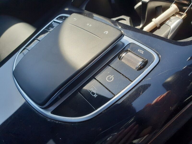 More views of Mercedes-Benz EQC