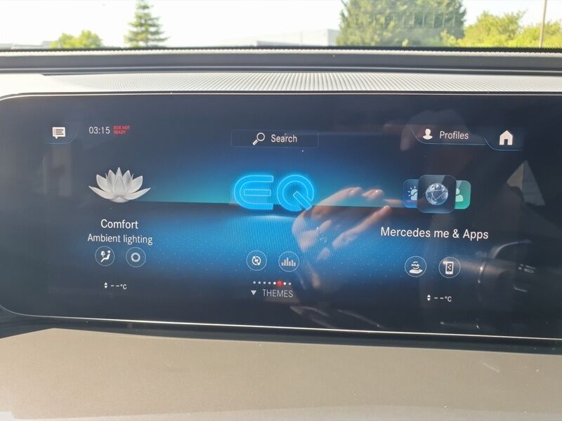 More views of Mercedes-Benz EQC