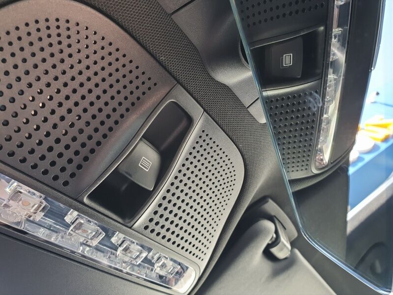 More views of Mercedes-Benz EQC
