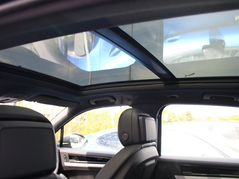 More views of Porsche Cayenne
