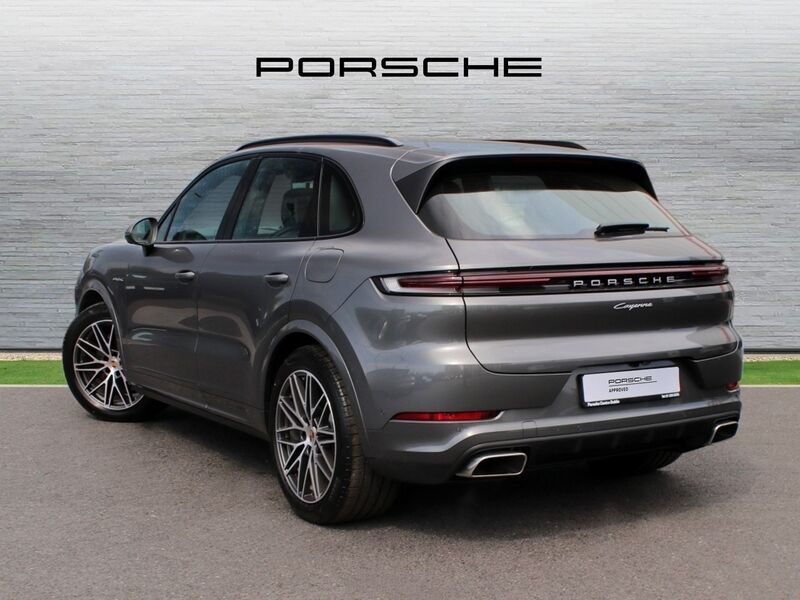 More views of Porsche Cayenne