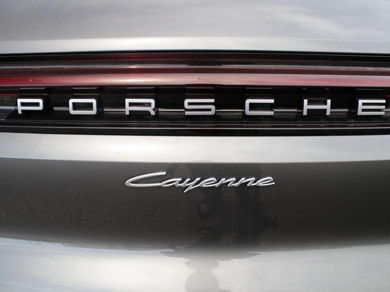 More views of Porsche Cayenne