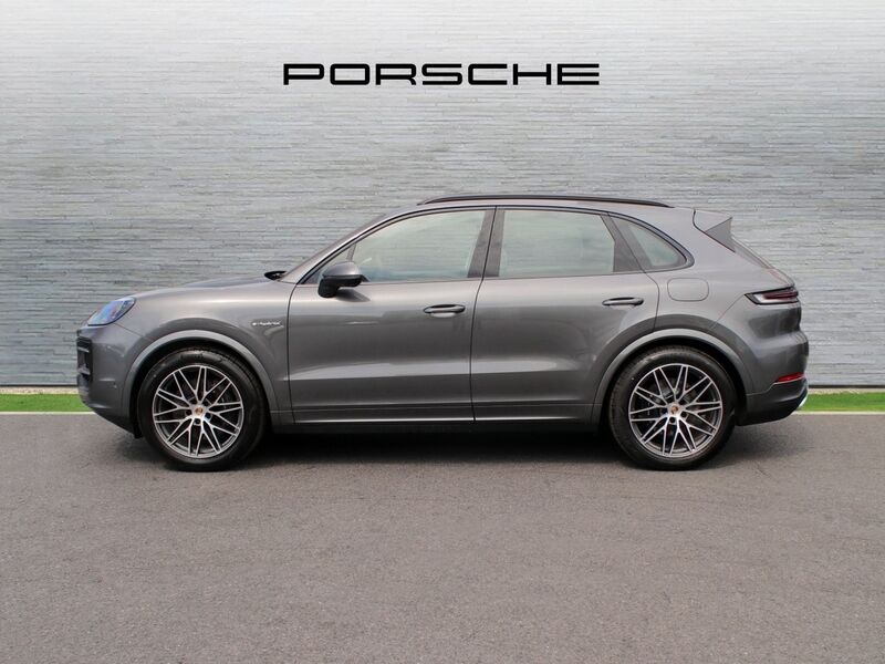 More views of Porsche Cayenne