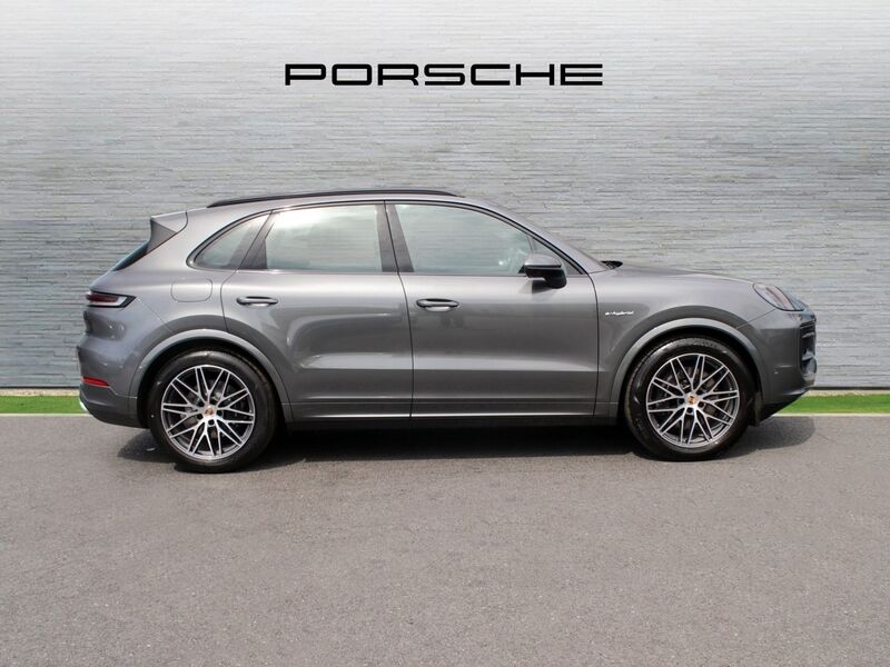 More views of Porsche Cayenne