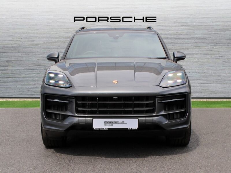 More views of Porsche Cayenne