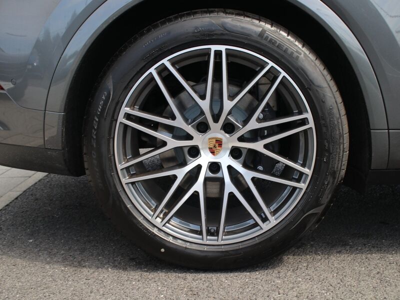 More views of Porsche Cayenne
