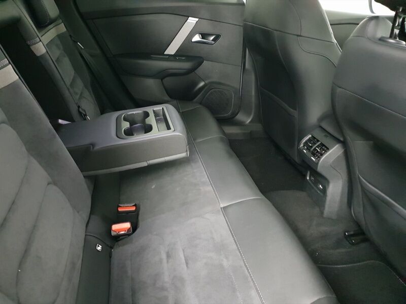More views of Citroen e-C4