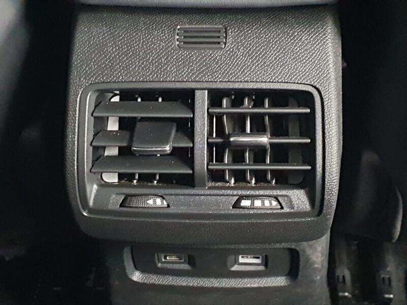 More views of Citroen e-C4