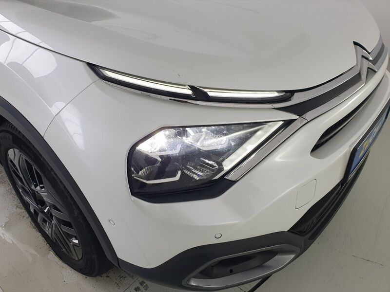 More views of Citroen e-C4