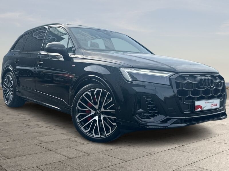 More views of Audi Q7