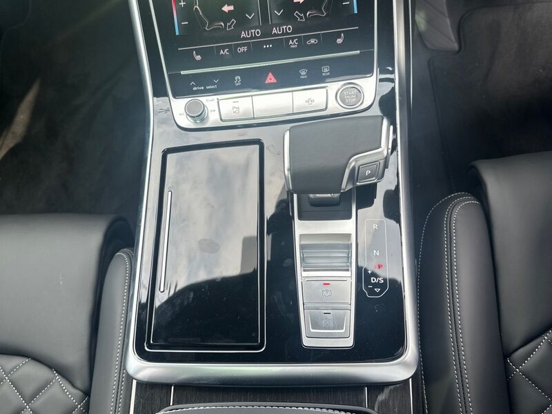 More views of Audi Q7