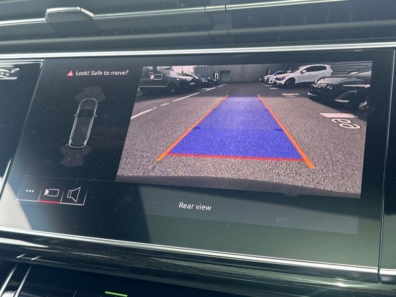 More views of Audi Q7