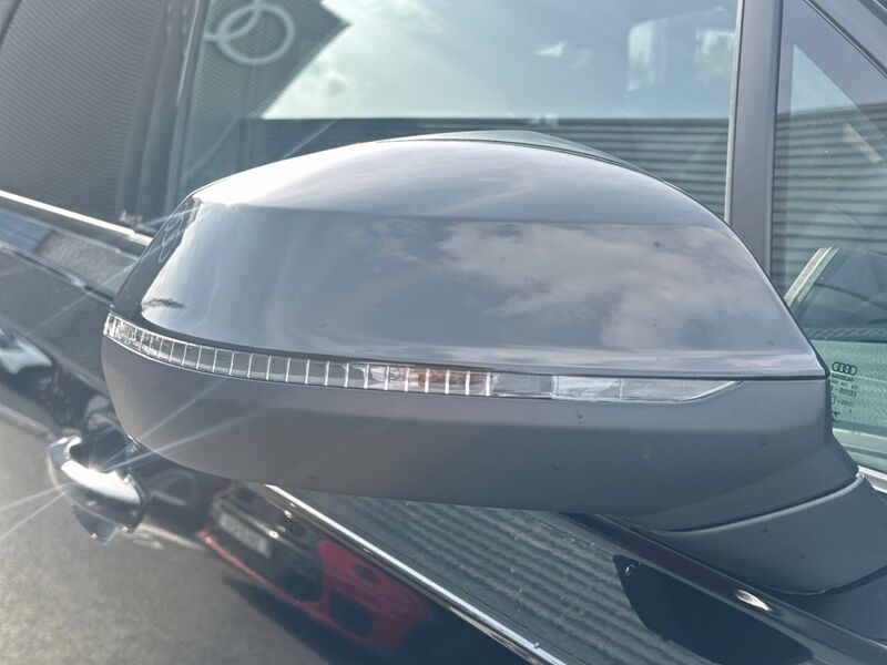 More views of Audi Q7