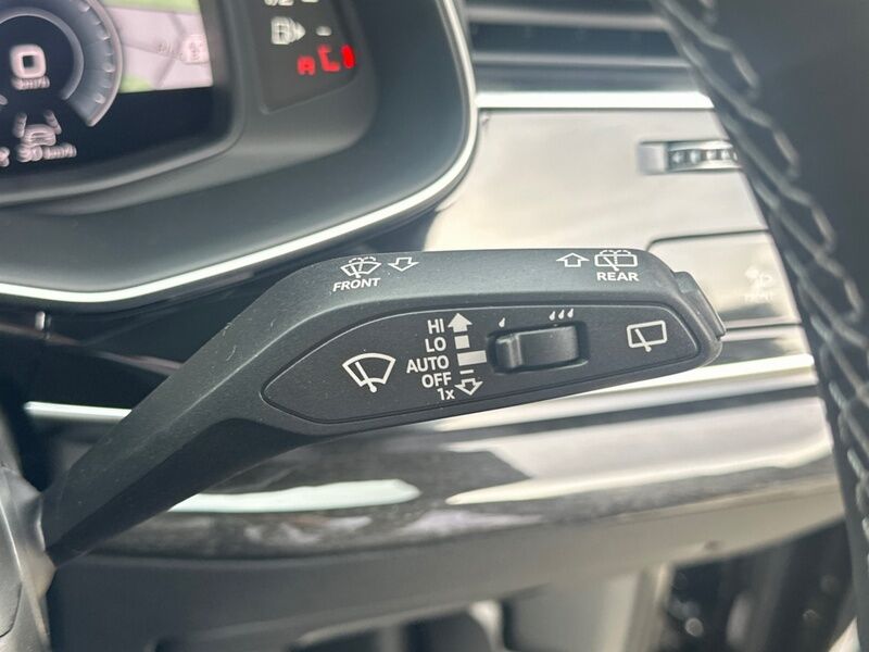 More views of Audi Q7