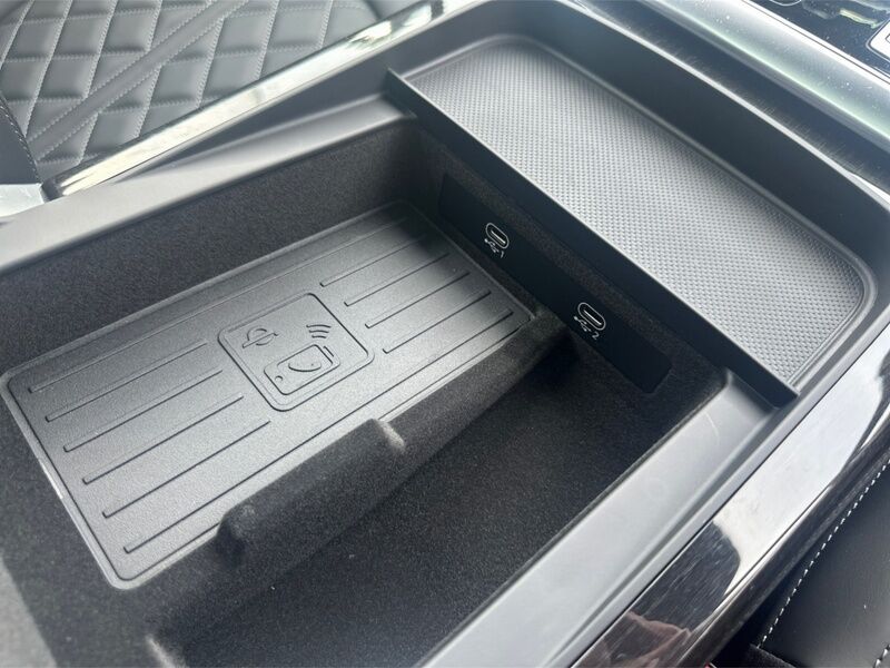More views of Audi Q7