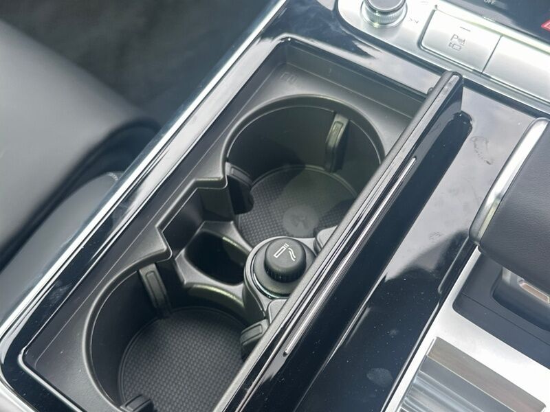 More views of Audi Q7