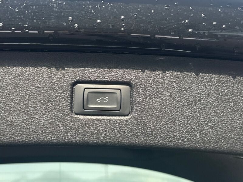 More views of Audi Q7