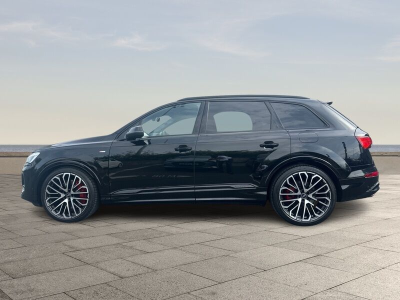 More views of Audi Q7