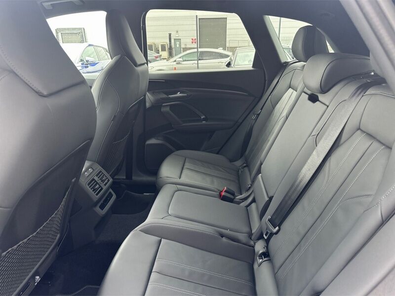 More views of Audi Q5