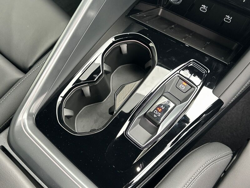 More views of Audi Q5
