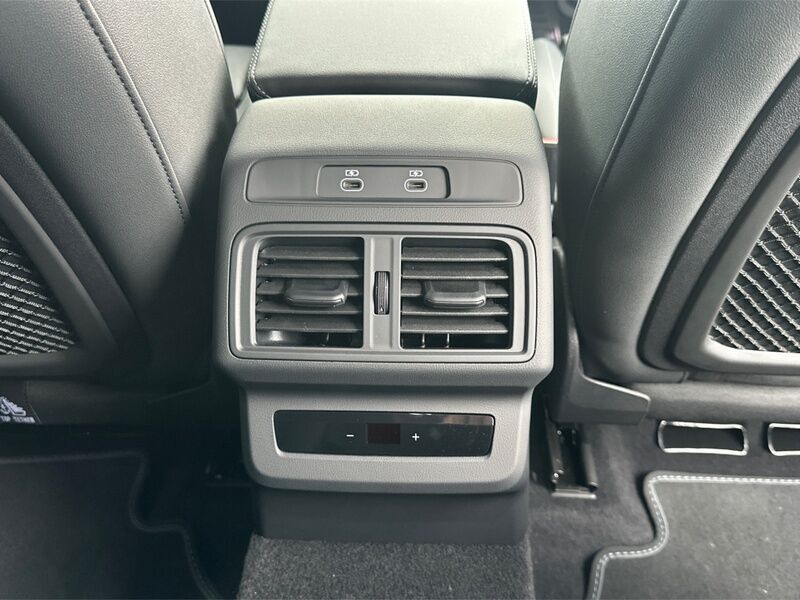 More views of Audi Q5