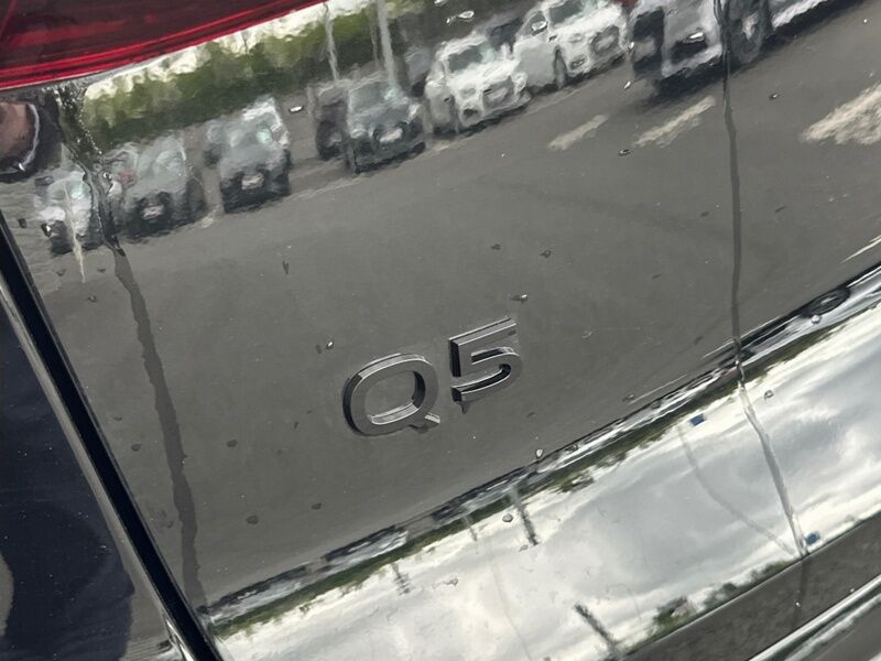 More views of Audi Q5