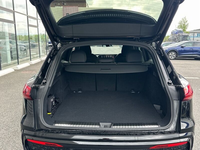 More views of Audi Q5