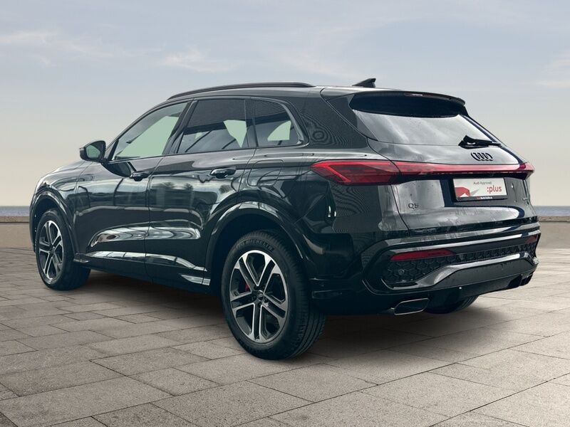 More views of Audi Q5