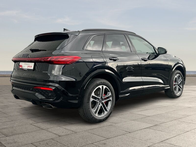 More views of Audi Q5