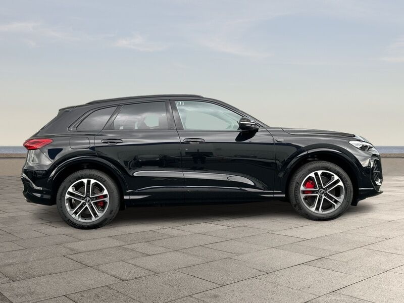More views of Audi Q5