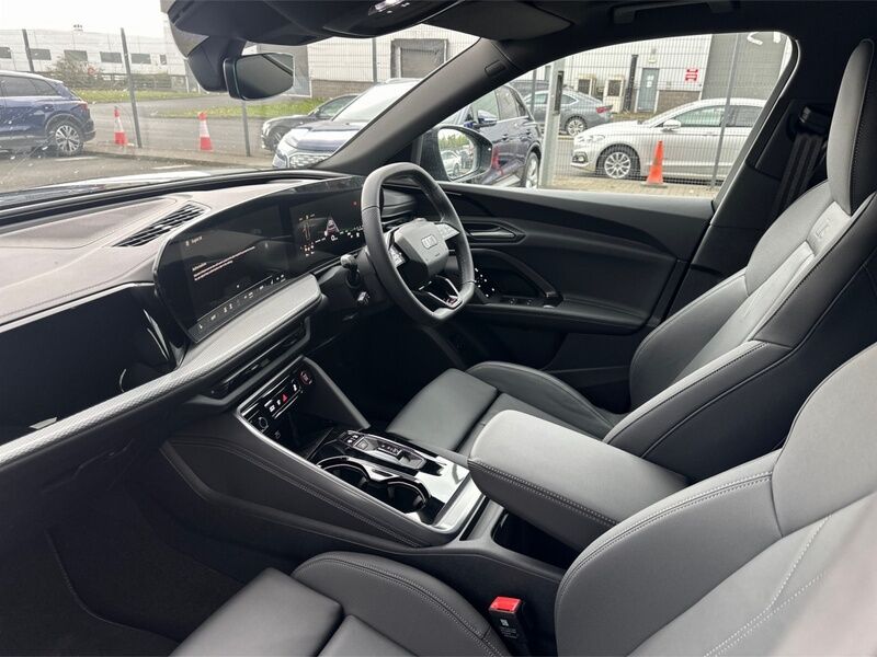 More views of Audi Q5
