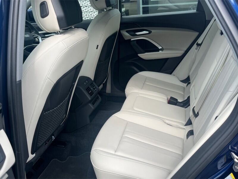 More views of Audi Q5
