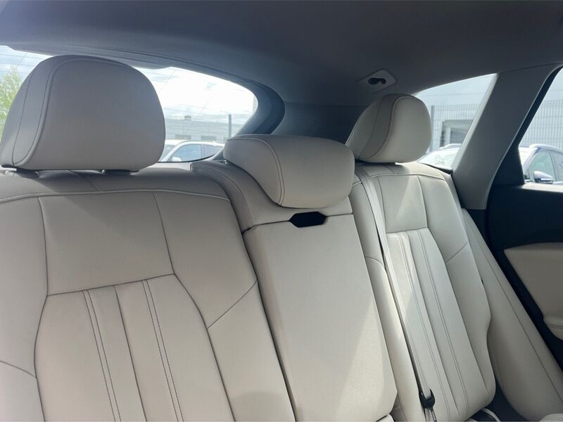 More views of Audi Q5