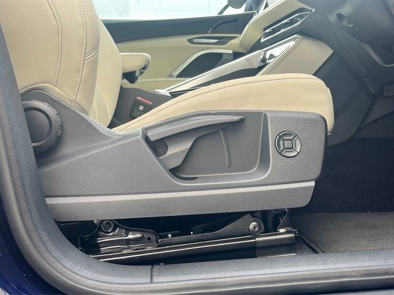More views of Audi Q5