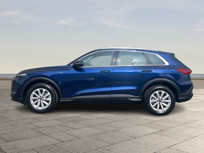 More views of Audi Q5