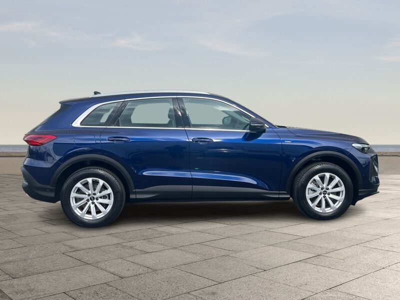 More views of Audi Q5