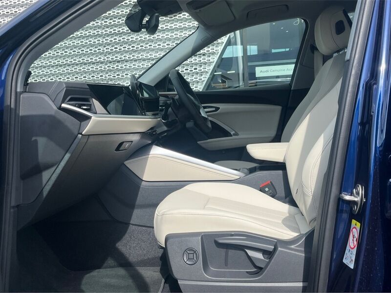 More views of Audi Q5