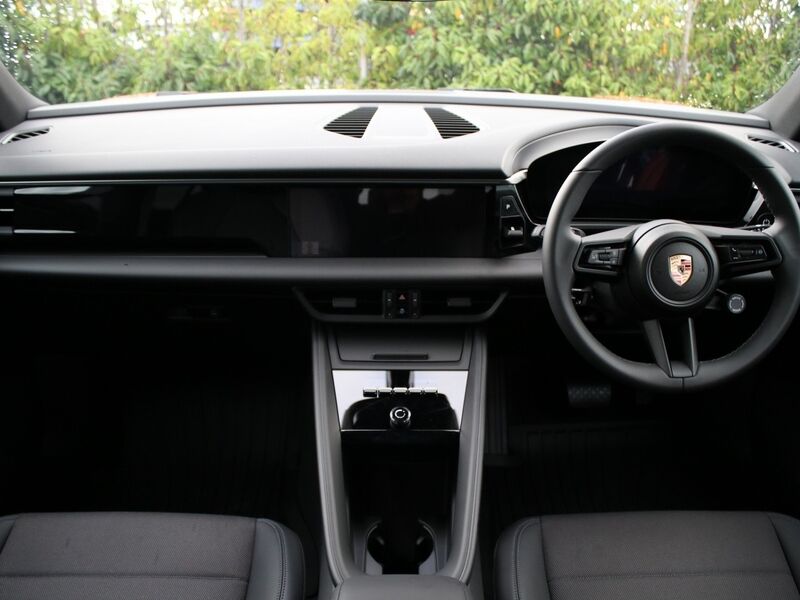 More views of Porsche Macan