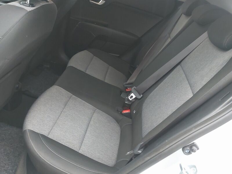 More views of Kia Stonic