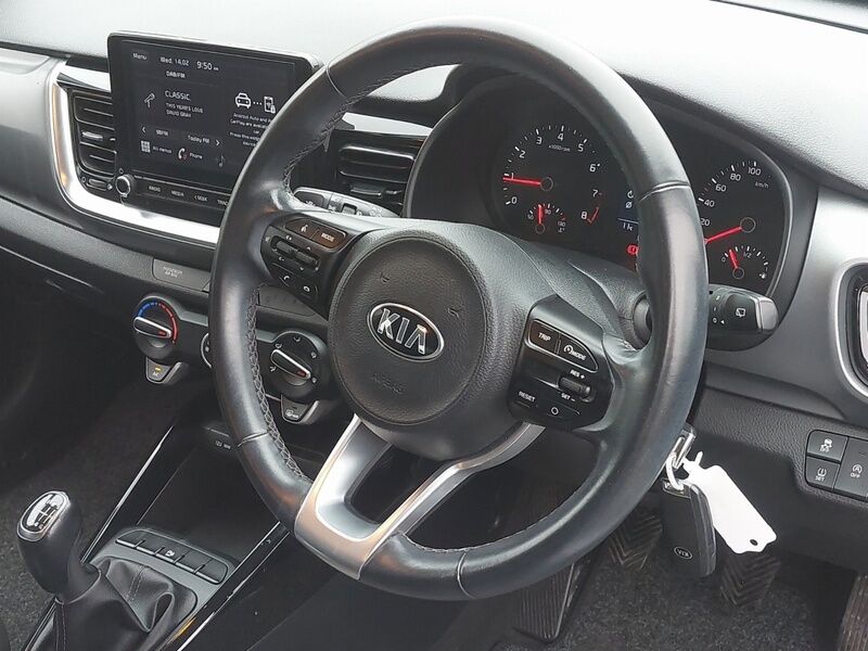 More views of Kia Stonic