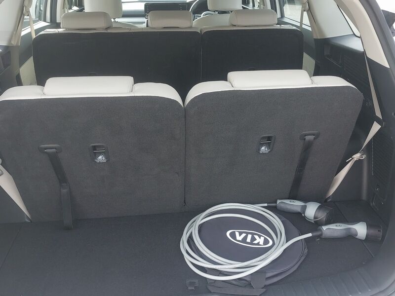 More views of Kia Sorento