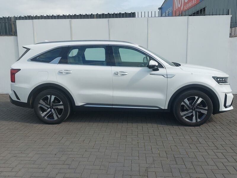 More views of Kia Sorento