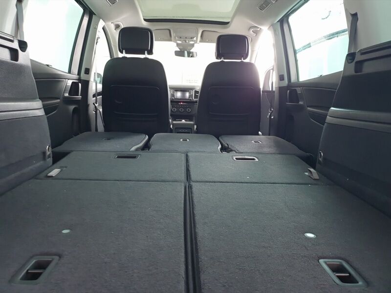 More views of Volkswagen Sharan