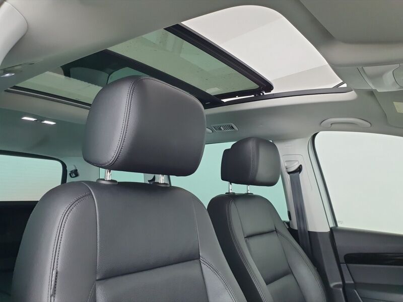 More views of Volkswagen Sharan