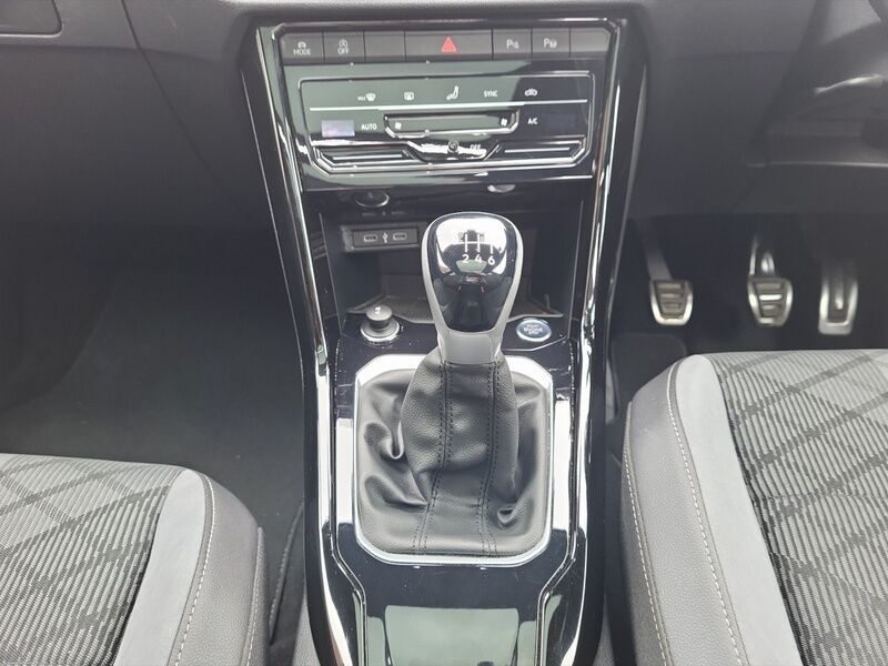 More views of Volkswagen T-Roc