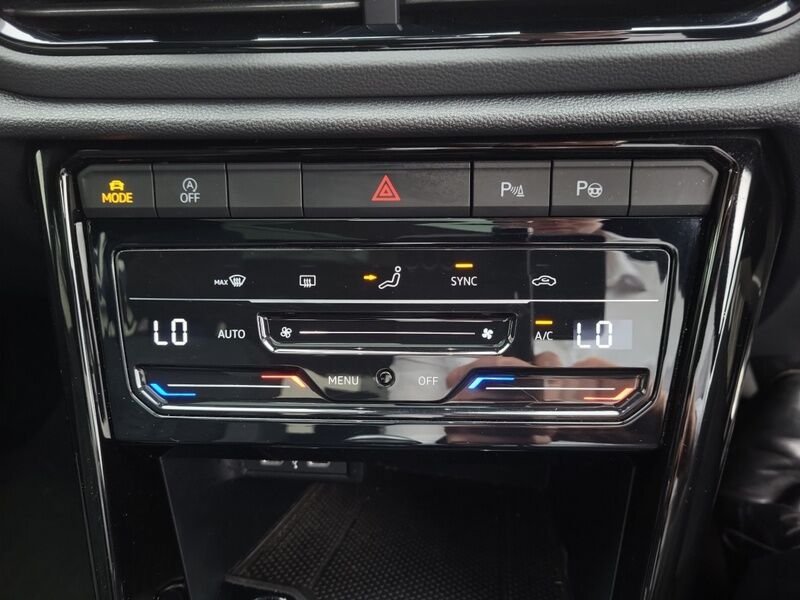 More views of Volkswagen T-Roc