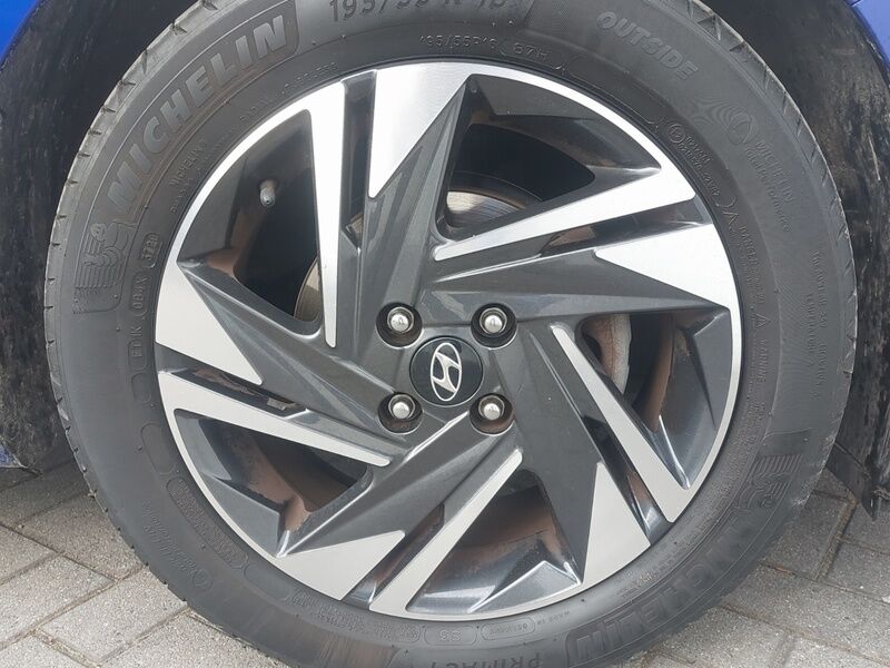 More views of Hyundai i20